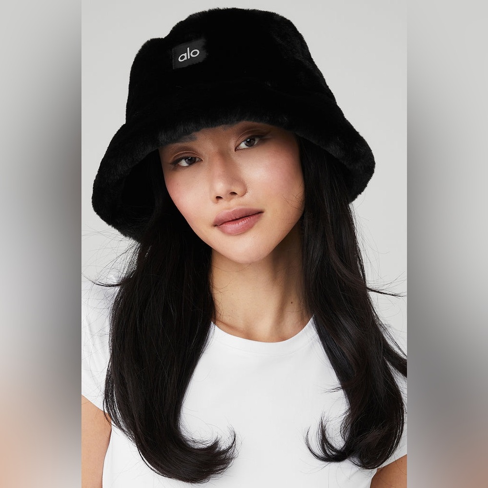 ALO Yoga Black Faux Fur Bucket Hat - Women's Fashion Accessory S/M